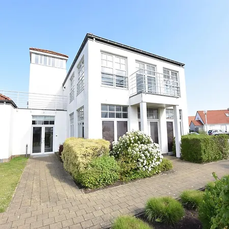 In Near The Beach, Cleaning Included De Haan