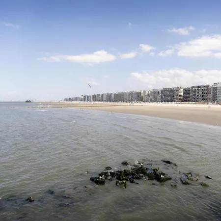 In Near The Beach, Cleaning Included Apartamento